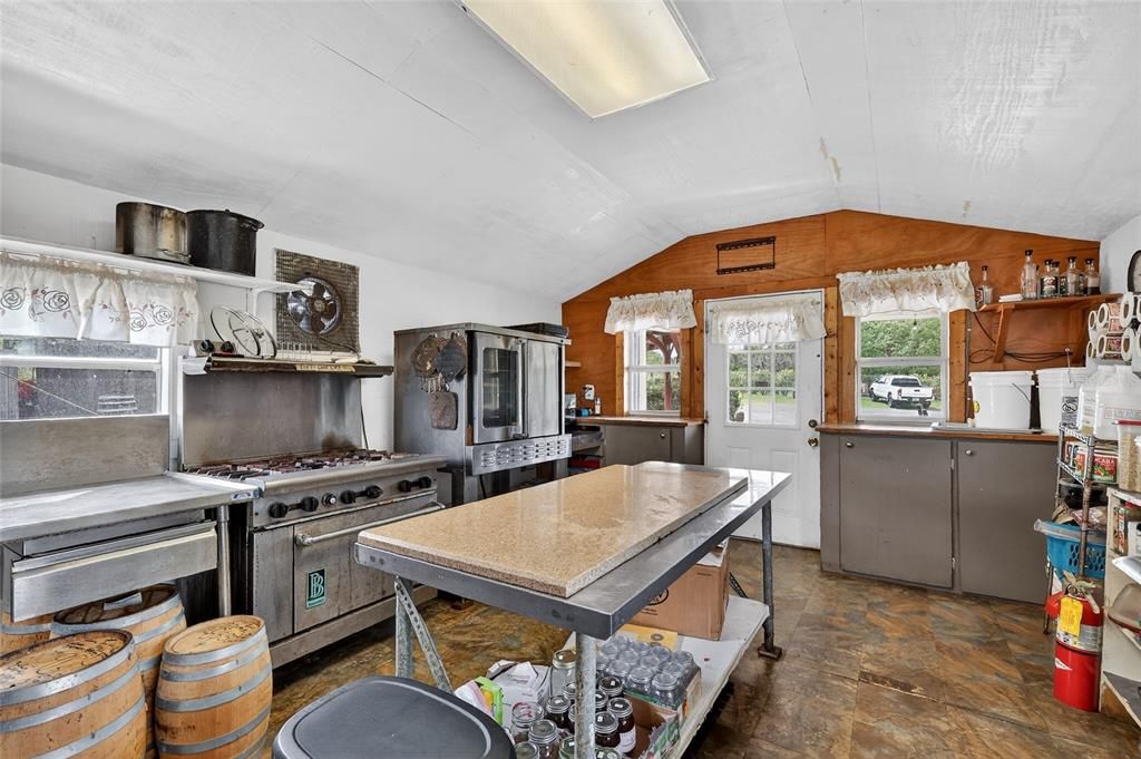 待售: $3,200,000 (0 贝兹, 0 浴室, 1725 平方英尺)