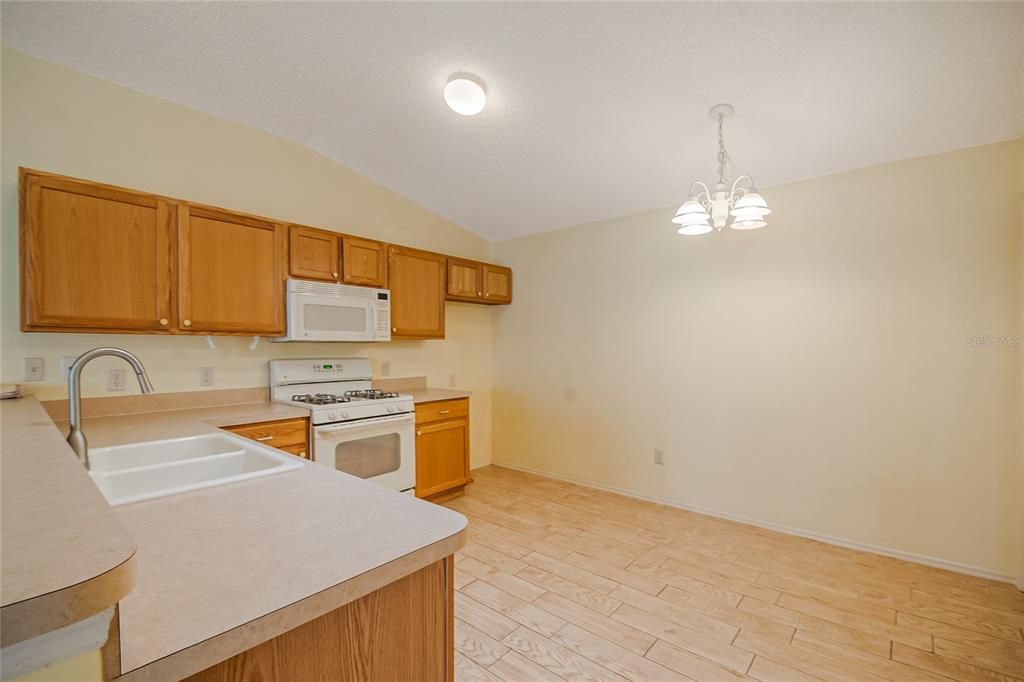 En Venta: $235,000 (2 camas, 2 baños, 1156 Pies cuadrados)