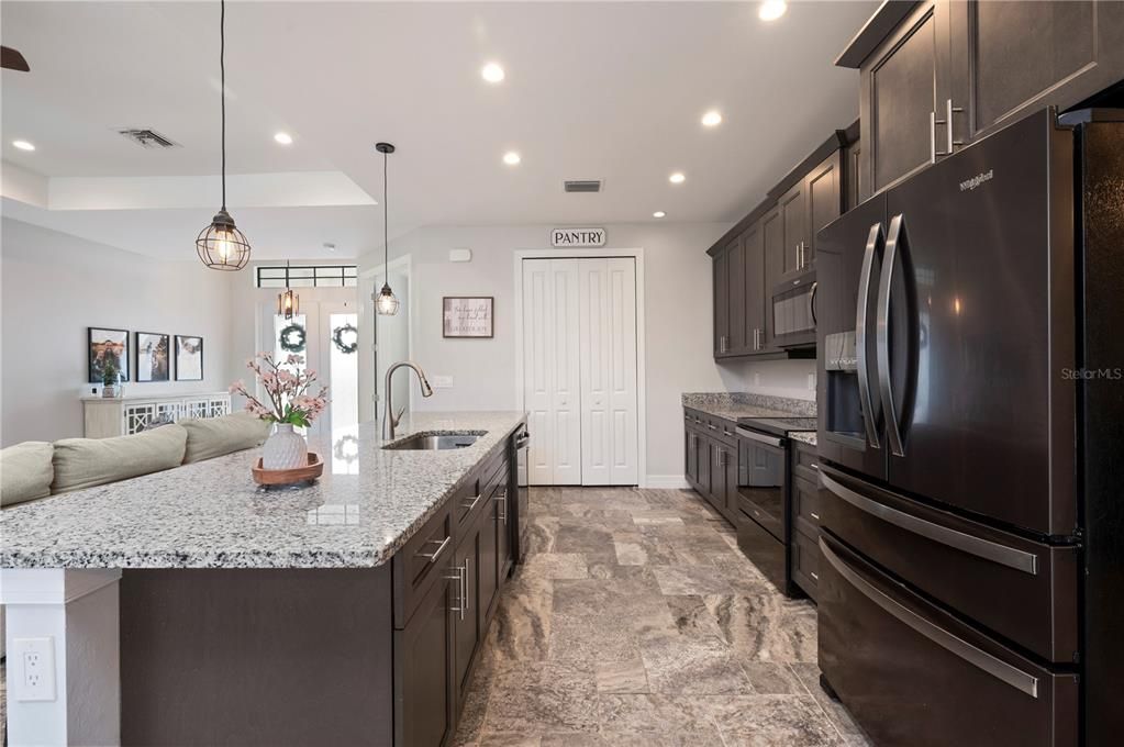 For Sale: $899,000 (3 beds, 2 baths, 1880 Square Feet)