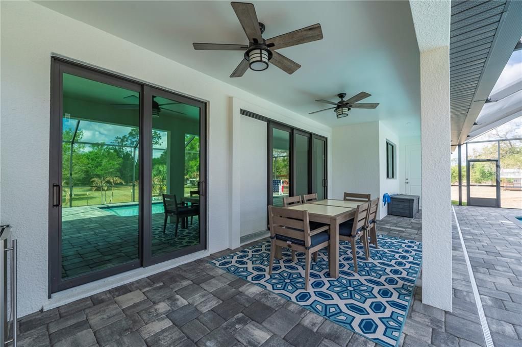 For Sale: $899,000 (3 beds, 2 baths, 1880 Square Feet)