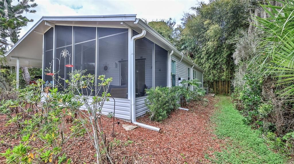 For Sale: $289,000 (2 beds, 2 baths, 1254 Square Feet)