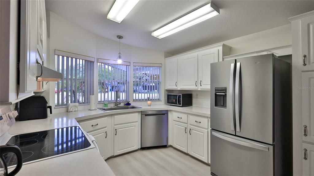 For Sale: $289,000 (2 beds, 2 baths, 1254 Square Feet)
