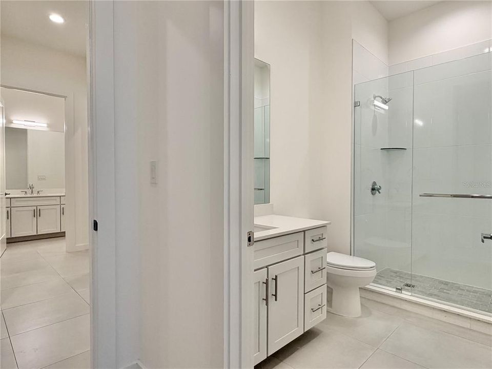 En Renta: $8,500 (3 camas, 3 baños, 2545 Pies cuadrados)