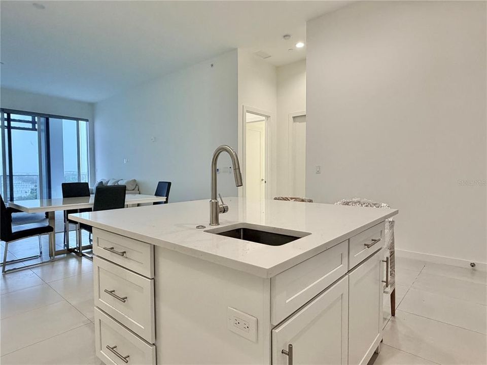 En Renta: $8,500 (3 camas, 3 baños, 2545 Pies cuadrados)
