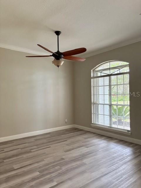 Activo con contrato: $810,000 (4 camas, 3 baños, 2369 Pies cuadrados)