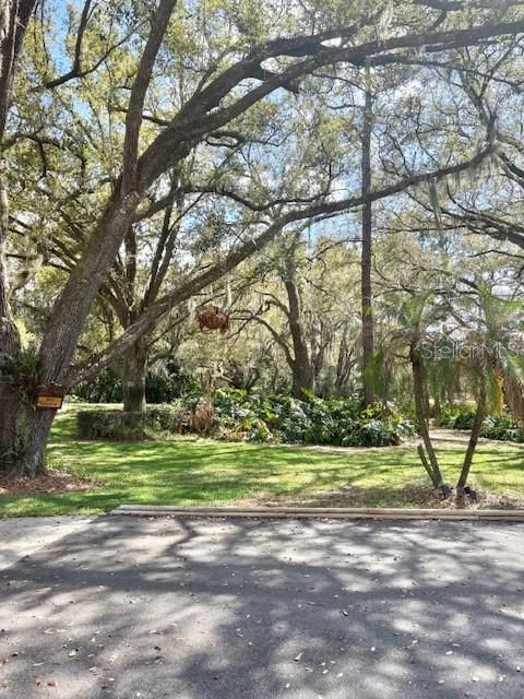 Activo con contrato: $810,000 (4 camas, 3 baños, 2369 Pies cuadrados)