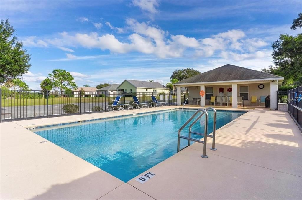 For Sale: $354,900 (4 beds, 2 baths, 1562.9 Square Feet)