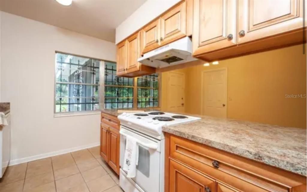 На продажу: $229,000 (3 спален, 2 ванн, 1170 Квадратных фут)