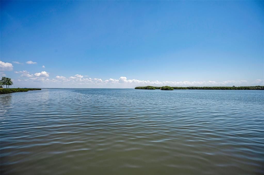 For Sale: $398,900 (2 beds, 2 baths, 1294 Square Feet)