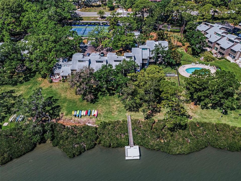 For Sale: $398,900 (2 beds, 2 baths, 1294 Square Feet)