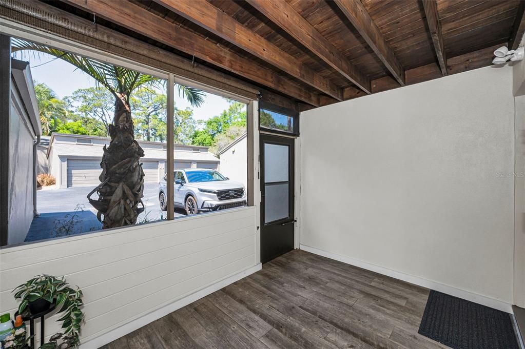 For Sale: $398,900 (2 beds, 2 baths, 1294 Square Feet)