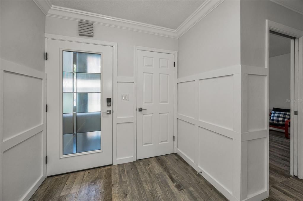 For Sale: $398,900 (2 beds, 2 baths, 1294 Square Feet)