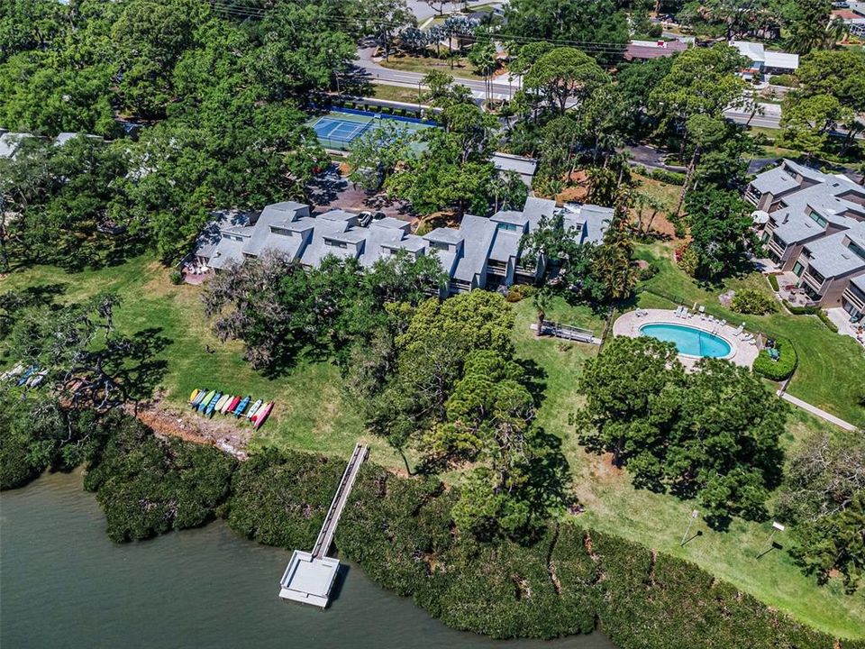 For Sale: $398,900 (2 beds, 2 baths, 1294 Square Feet)