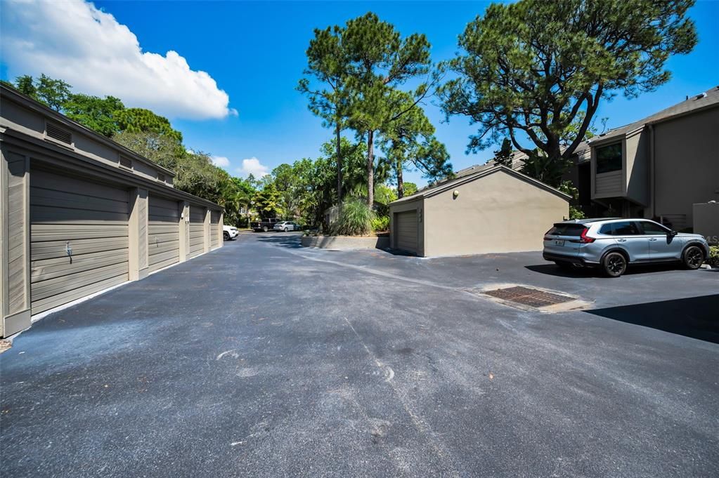 For Sale: $398,900 (2 beds, 2 baths, 1294 Square Feet)