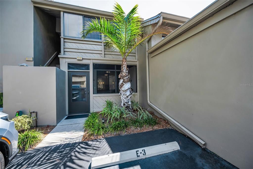 For Sale: $398,900 (2 beds, 2 baths, 1294 Square Feet)