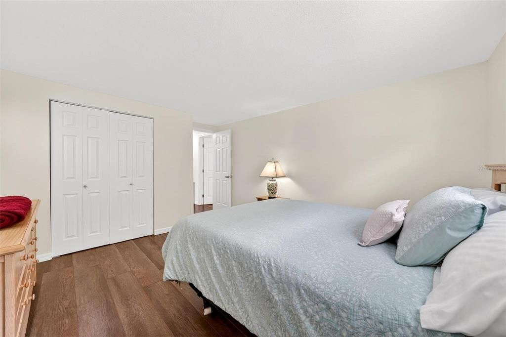 На продажу: $149,900 (3 спален, 2 ванн, 1320 Квадратных фут)