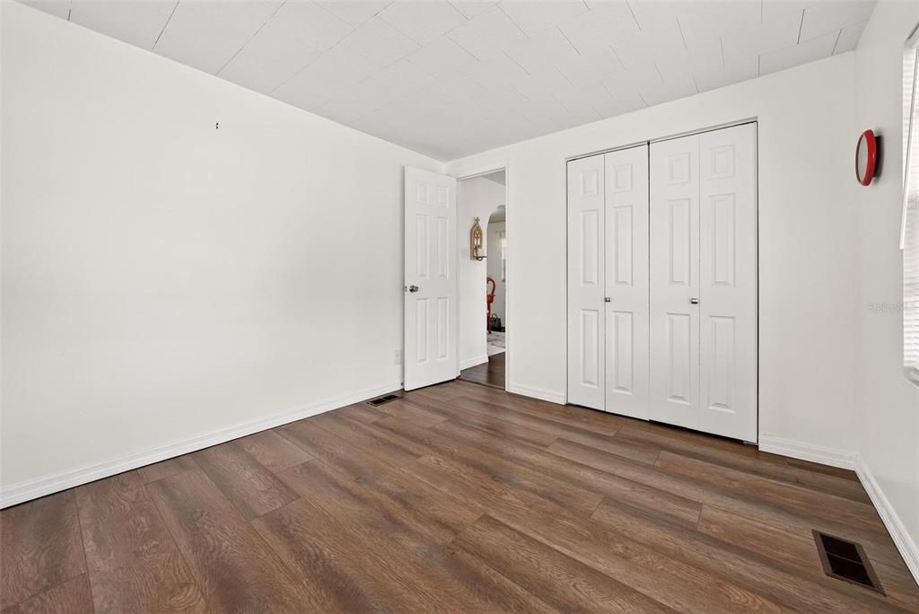 На продажу: $149,900 (3 спален, 2 ванн, 1320 Квадратных фут)