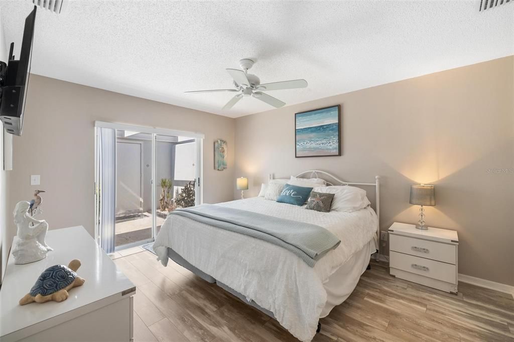 For Rent: $4,500 (2 beds, 2 baths, 1175 Square Feet)