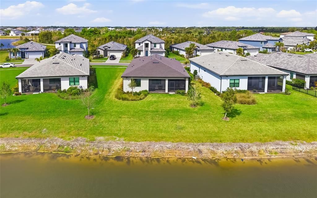 Activo con contrato: $520,000 (3 camas, 2 baños, 2074 Pies cuadrados)