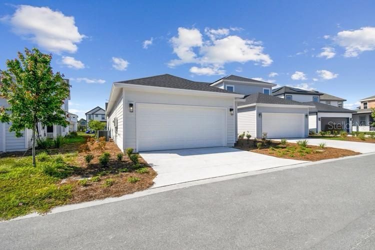 合同活跃: $2,400 (3 贝兹, 2 浴室, 1626 平方英尺)