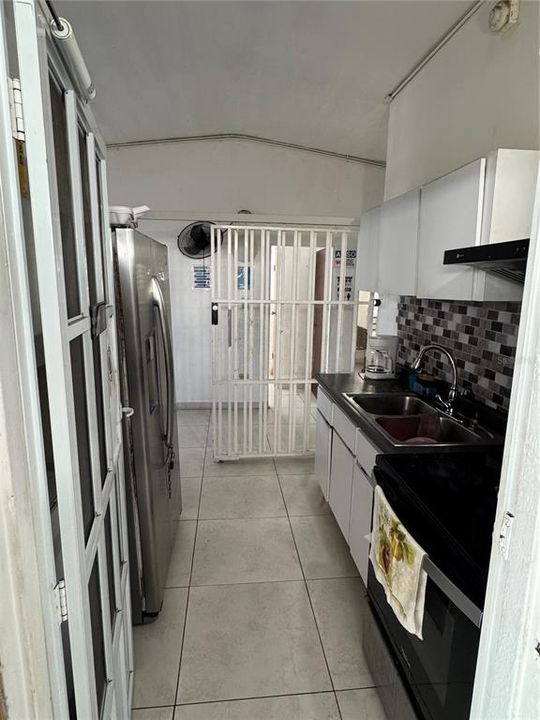 На продажу: $260,000 (5 спален, 2 ванн, 2244 Квадратных фут)