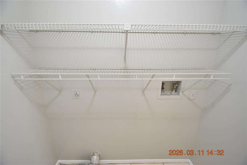 Active With Contract: $1,595 (3 beds, 2 baths, 985 Square Feet)