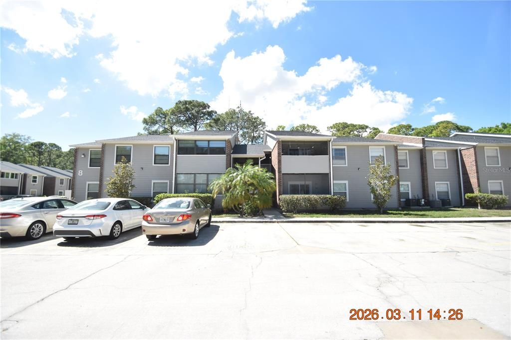 Active With Contract: $1,595 (3 beds, 2 baths, 985 Square Feet)