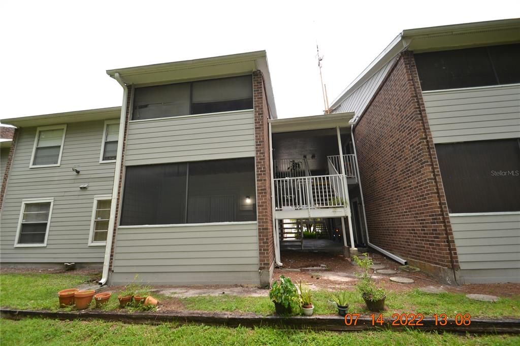 Active With Contract: $1,595 (3 beds, 2 baths, 985 Square Feet)