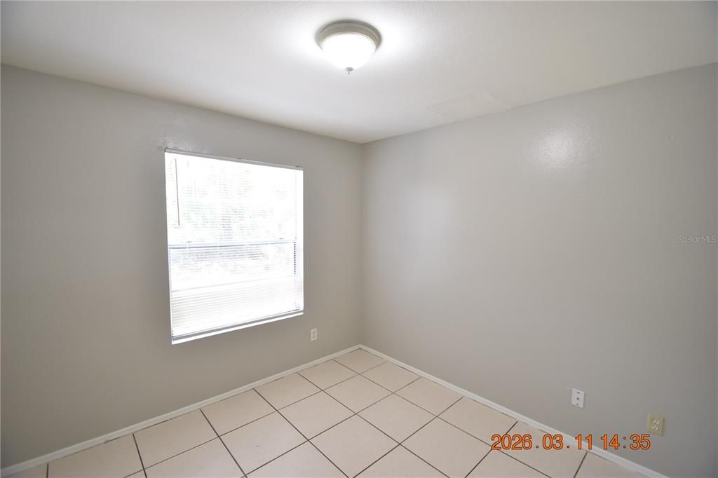 Active With Contract: $1,595 (3 beds, 2 baths, 985 Square Feet)