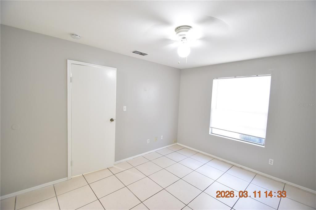 Active With Contract: $1,595 (3 beds, 2 baths, 985 Square Feet)