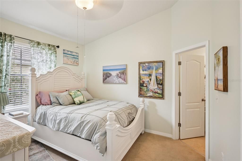 Activo con contrato: $225,000 (2 camas, 2 baños, 1260 Pies cuadrados)