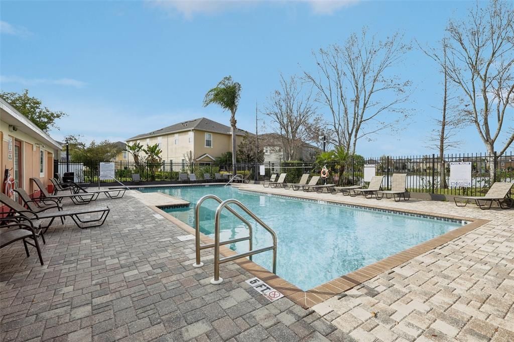 Activo con contrato: $225,000 (2 camas, 2 baños, 1260 Pies cuadrados)