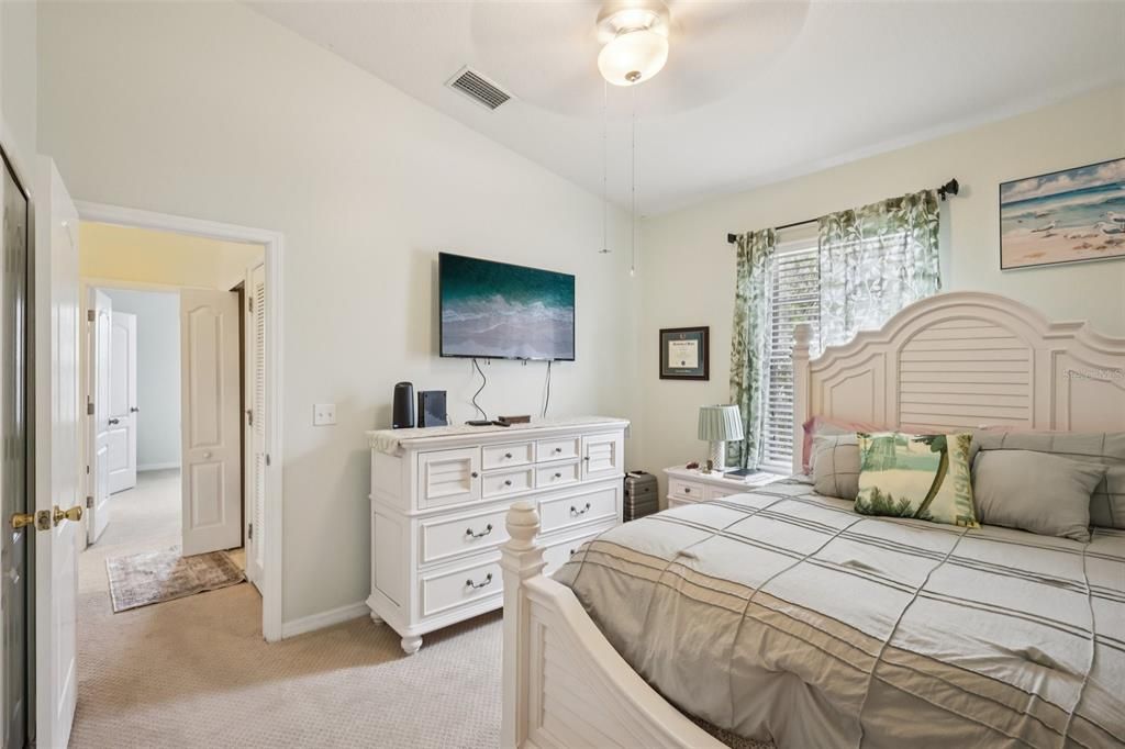 Activo con contrato: $225,000 (2 camas, 2 baños, 1260 Pies cuadrados)