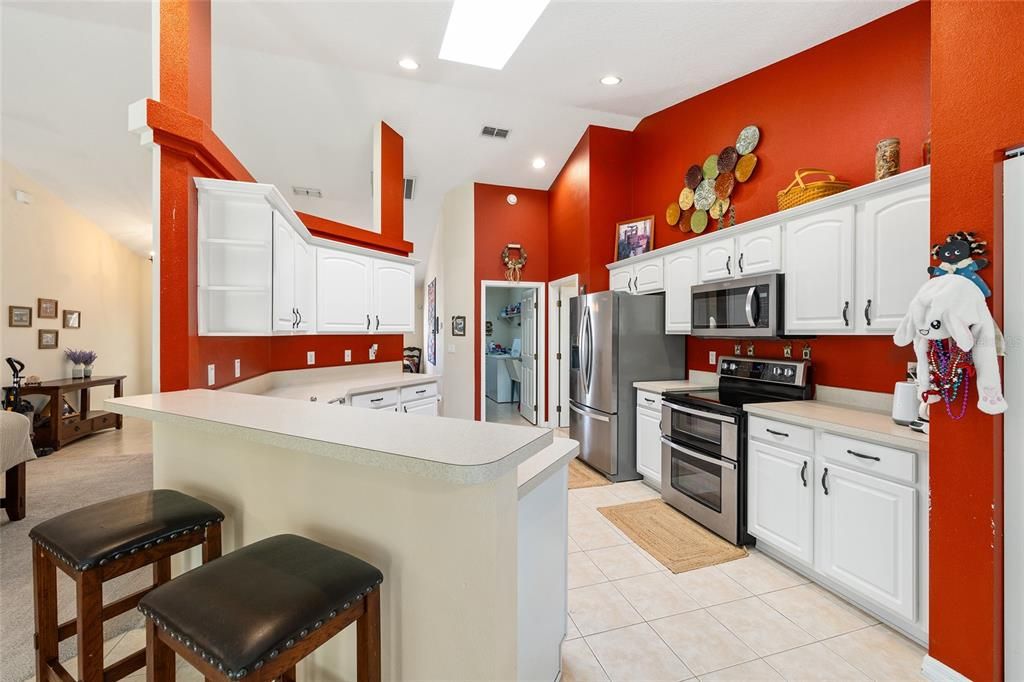 На продажу: $405,000 (3 спален, 2 ванн, 2300 Квадратных фут)