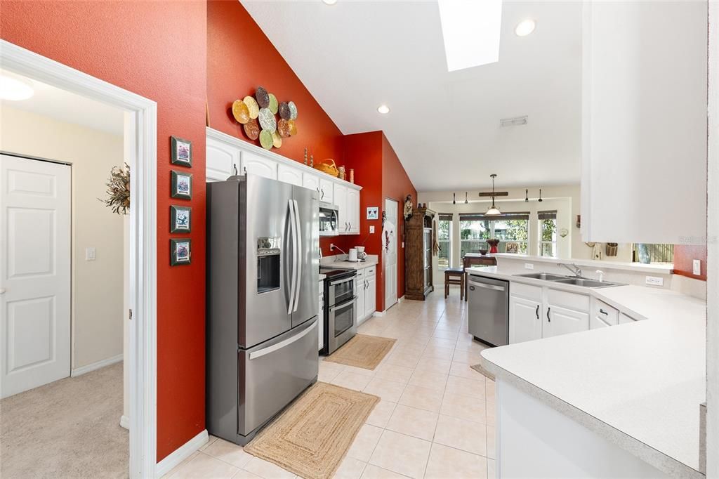 На продажу: $405,000 (3 спален, 2 ванн, 2300 Квадратных фут)