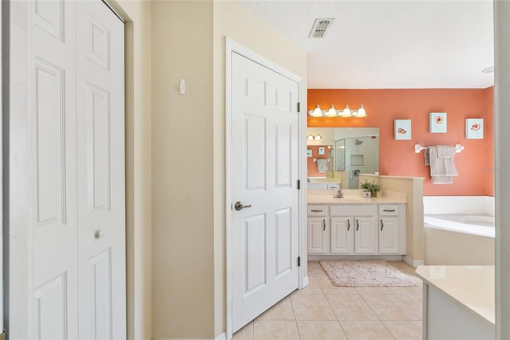 На продажу: $405,000 (3 спален, 2 ванн, 2300 Квадратных фут)