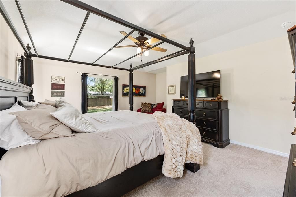 На продажу: $405,000 (3 спален, 2 ванн, 2300 Квадратных фут)