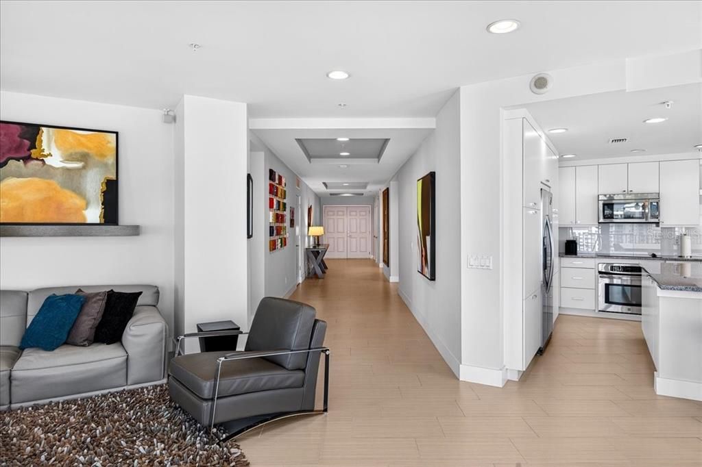 En Venta: $950,000 (3 camas, 3 baños, 2480 Pies cuadrados)