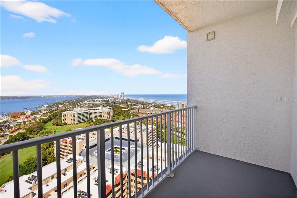 En Venta: $950,000 (3 camas, 3 baños, 2480 Pies cuadrados)