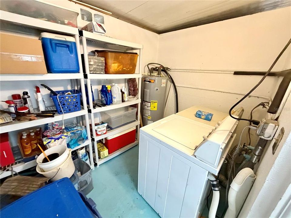 For Sale: $160,000 (2 beds, 2 baths, 1176 Square Feet)