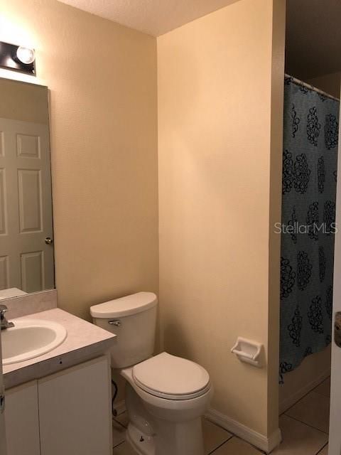Activo con contrato: $1,795 (3 camas, 2 baños, 1438 Pies cuadrados)