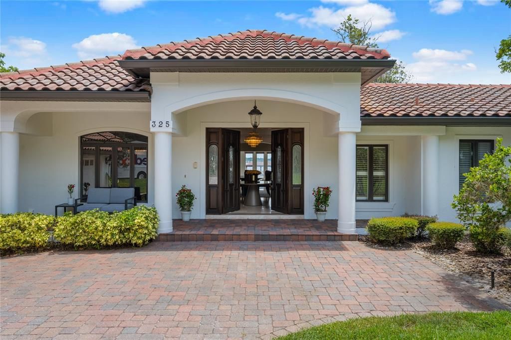 En Venta: $2,450,000 (4 camas, 3 baños, 3975 Pies cuadrados)