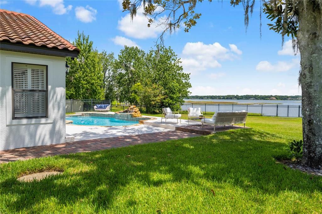 En Venta: $2,450,000 (4 camas, 3 baños, 3975 Pies cuadrados)