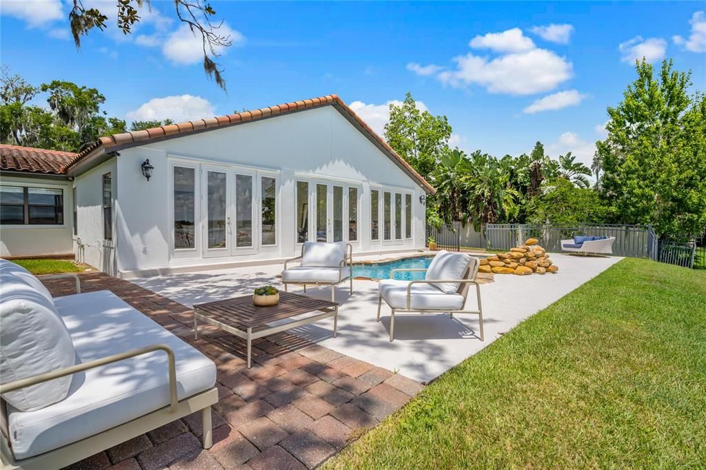 En Venta: $2,450,000 (4 camas, 3 baños, 3975 Pies cuadrados)