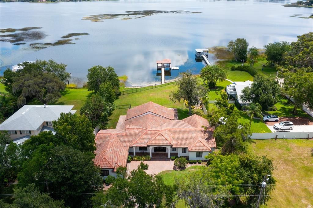 En Venta: $2,450,000 (4 camas, 3 baños, 3975 Pies cuadrados)