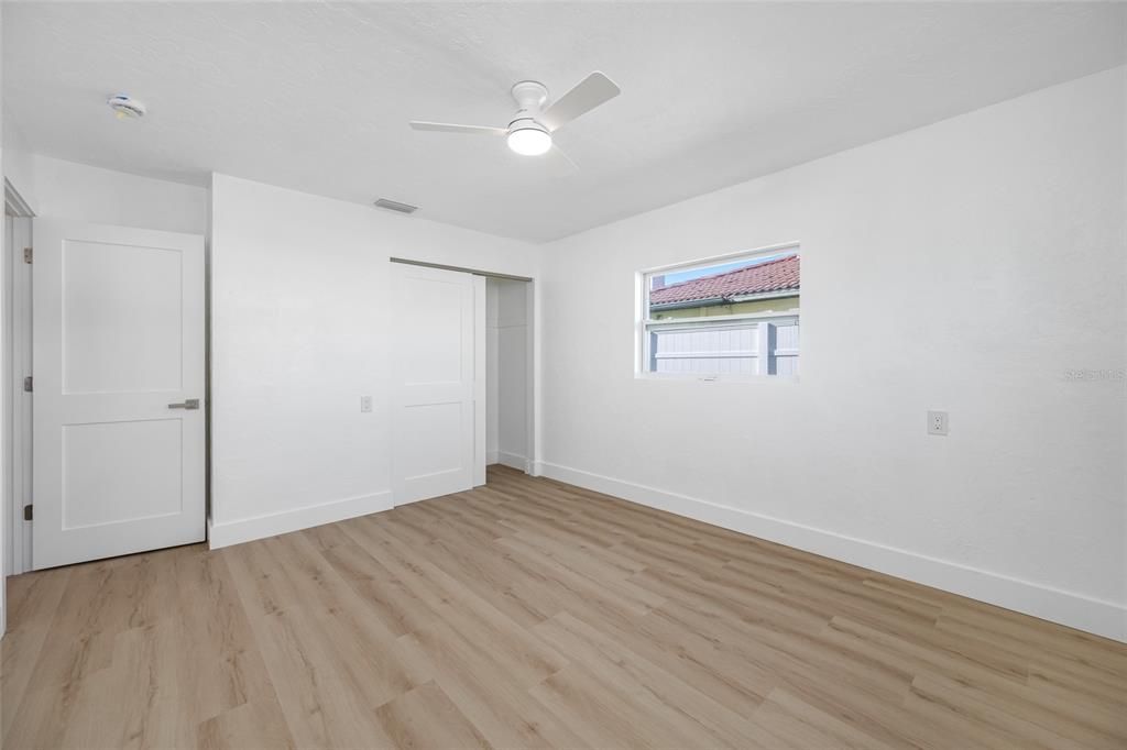 В аренду: $3,900 (3 спален, 2 ванн, 1454 Квадратных фут)