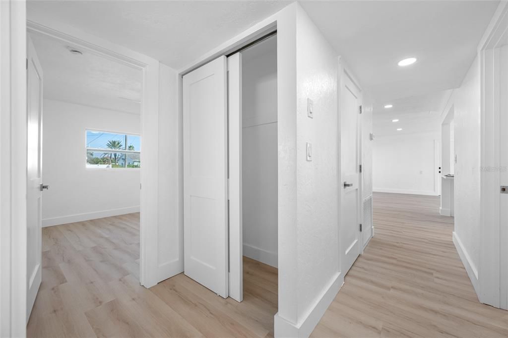 В аренду: $3,900 (3 спален, 2 ванн, 1454 Квадратных фут)