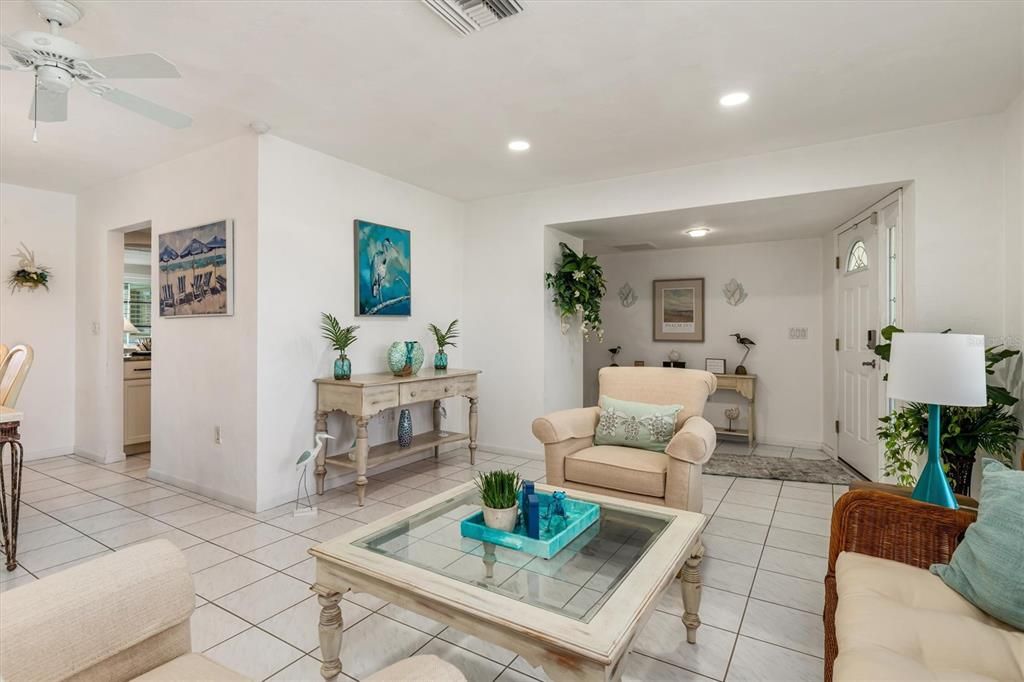 En Renta: $6,000 (3 camas, 2 baños, 1908 Pies cuadrados)