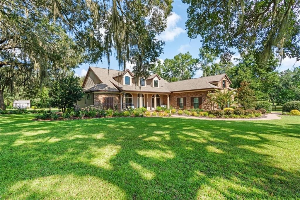 Active With Contract: $930,000 (4 beds, 3 baths, 3178 Square Feet)