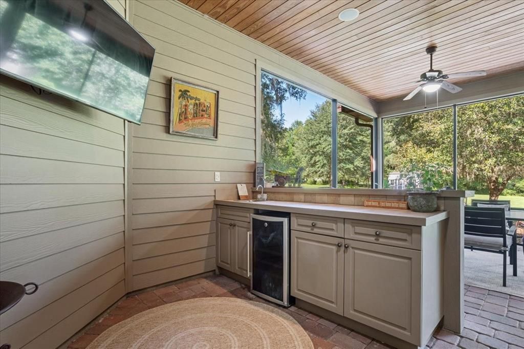 Active With Contract: $930,000 (4 beds, 3 baths, 3178 Square Feet)